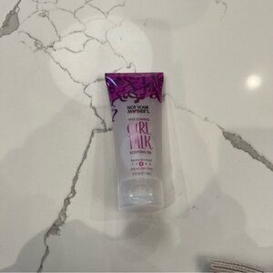 NEVER BEEN USED Not Your Mother's Curl Talk Defining Curl
Cream - 6 fl oz